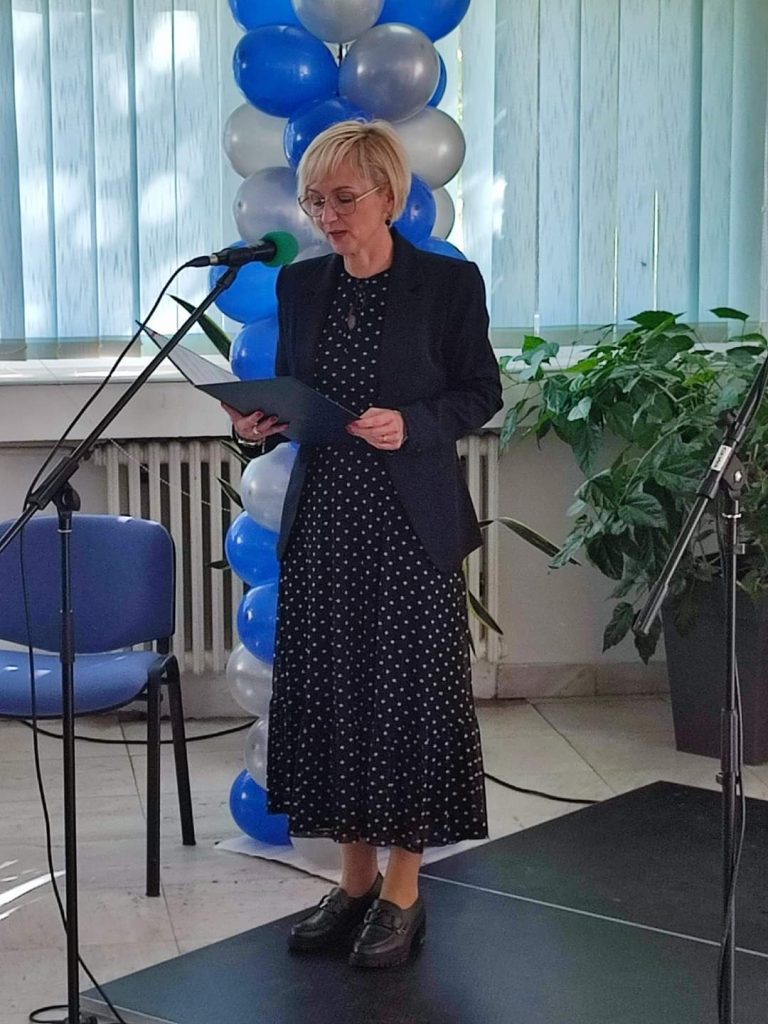 свечано-отворен-реновирани-простор