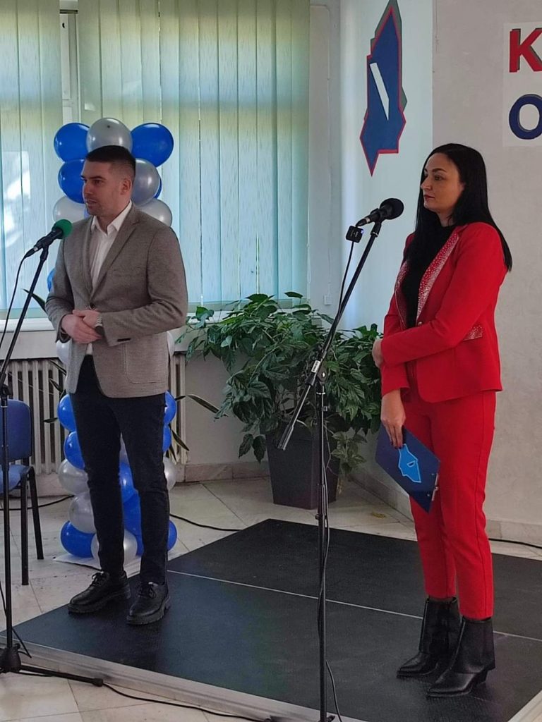 свечано-отворен-реновирани-простор