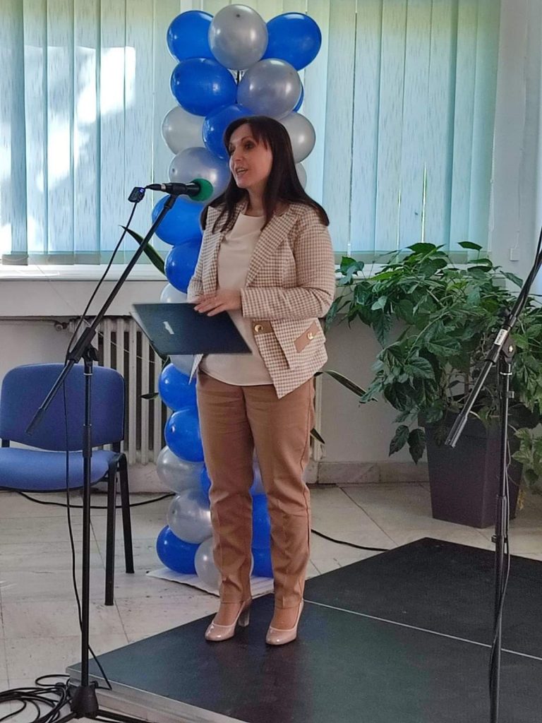 свечано-отворен-реновирани-простор