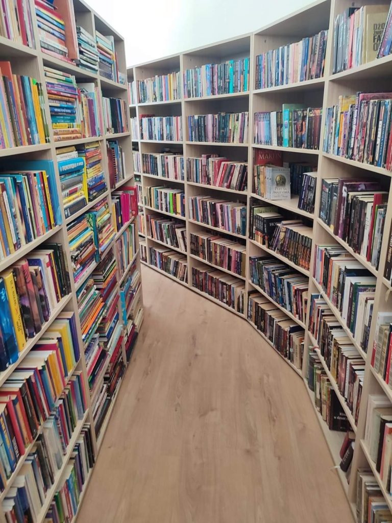 свечано-отворен-реновирани-простор