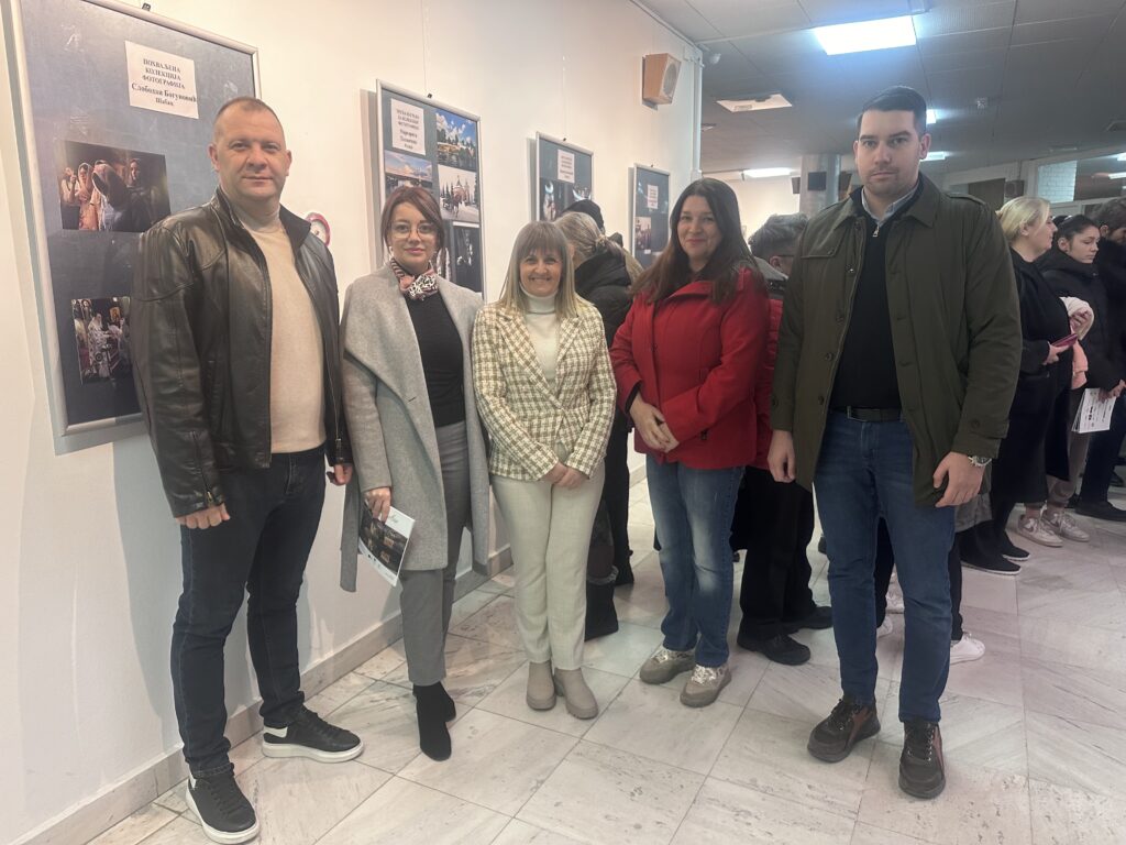 беочину-отворена-изложба-фотографија