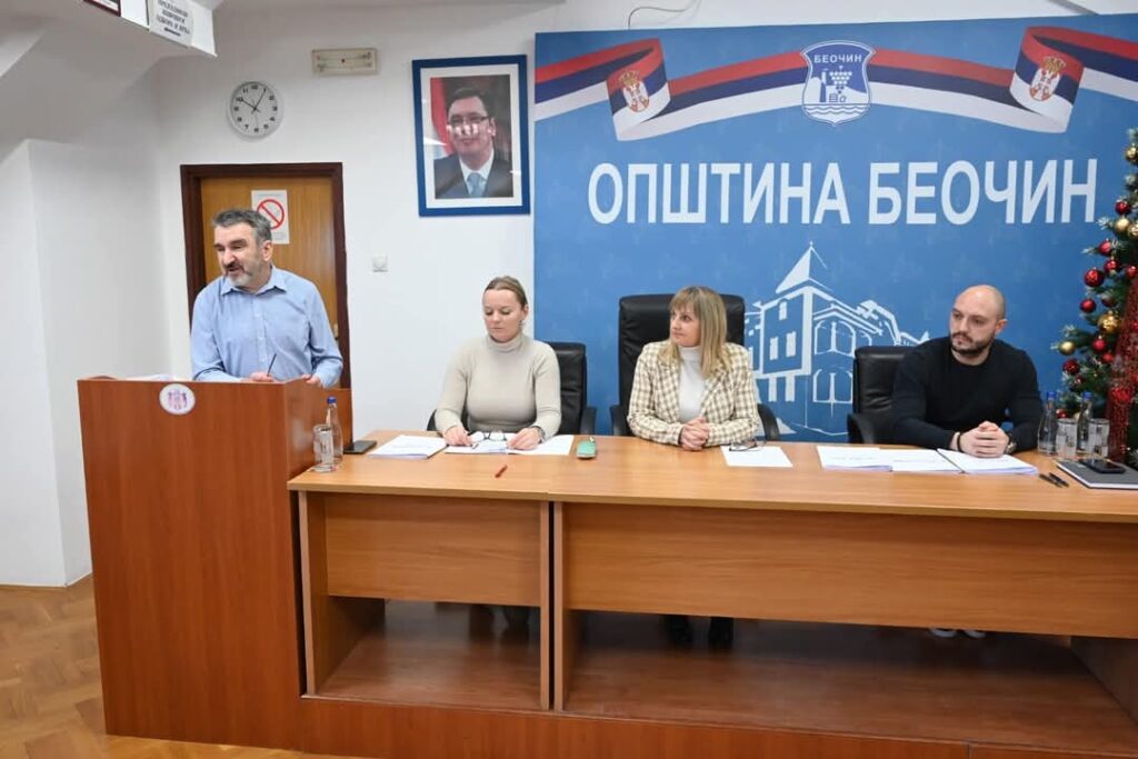 уручени-уговори-грађанима