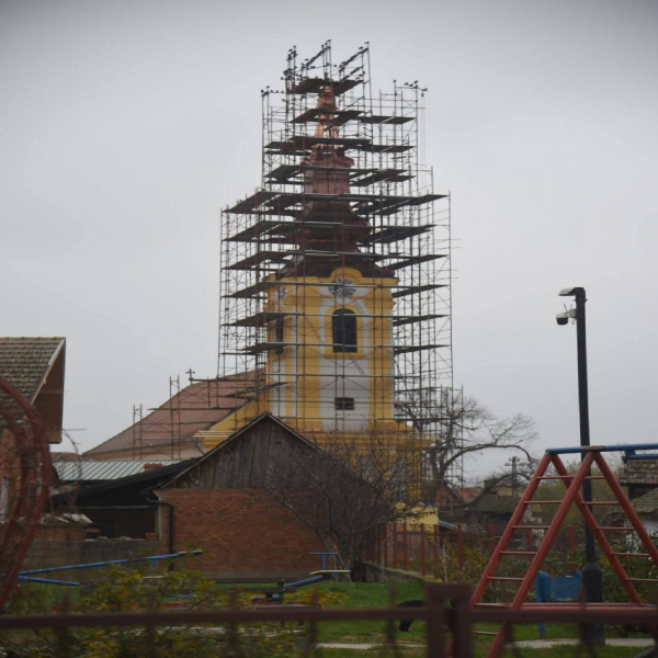 ​ИСТОРИЈСКИ ДАНИ У СУСЕКУ: Позлаћени крст поново на звонику храма Светог Архангела Гаврила